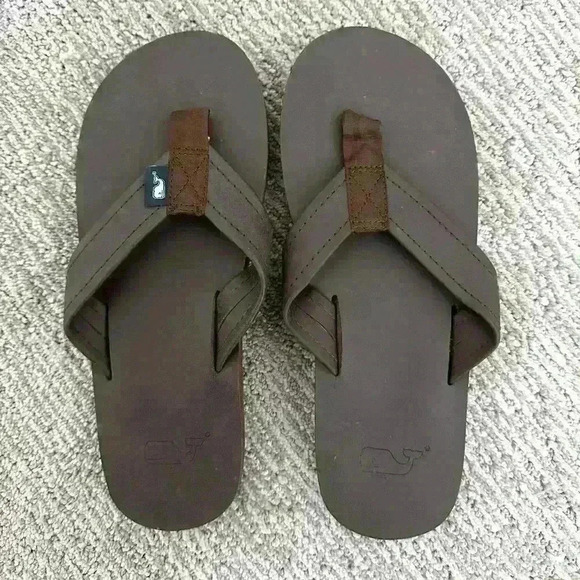 Vineyard Vines Men’s Contoured Leather Flip Flops - Picture 1 of 4